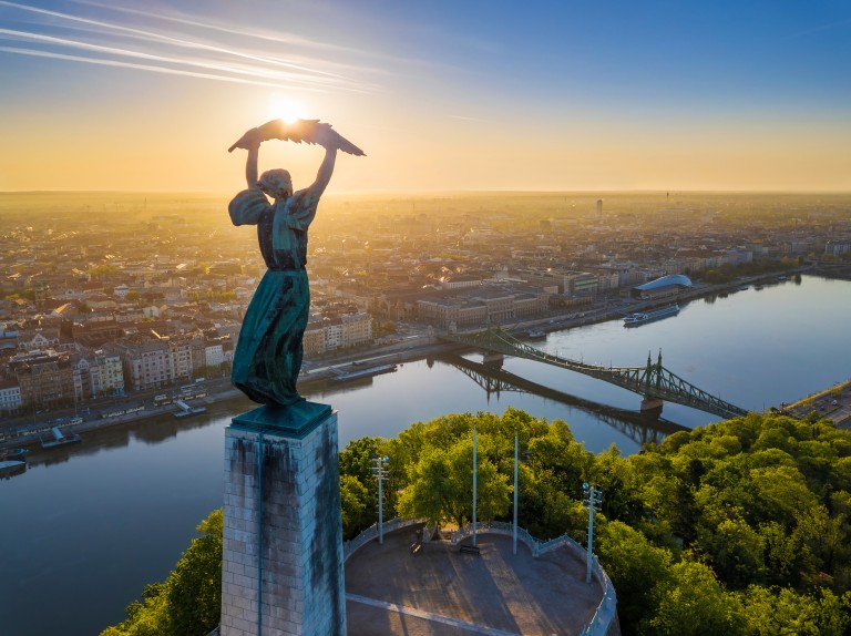 Liberty Statue Budapest Luna tours